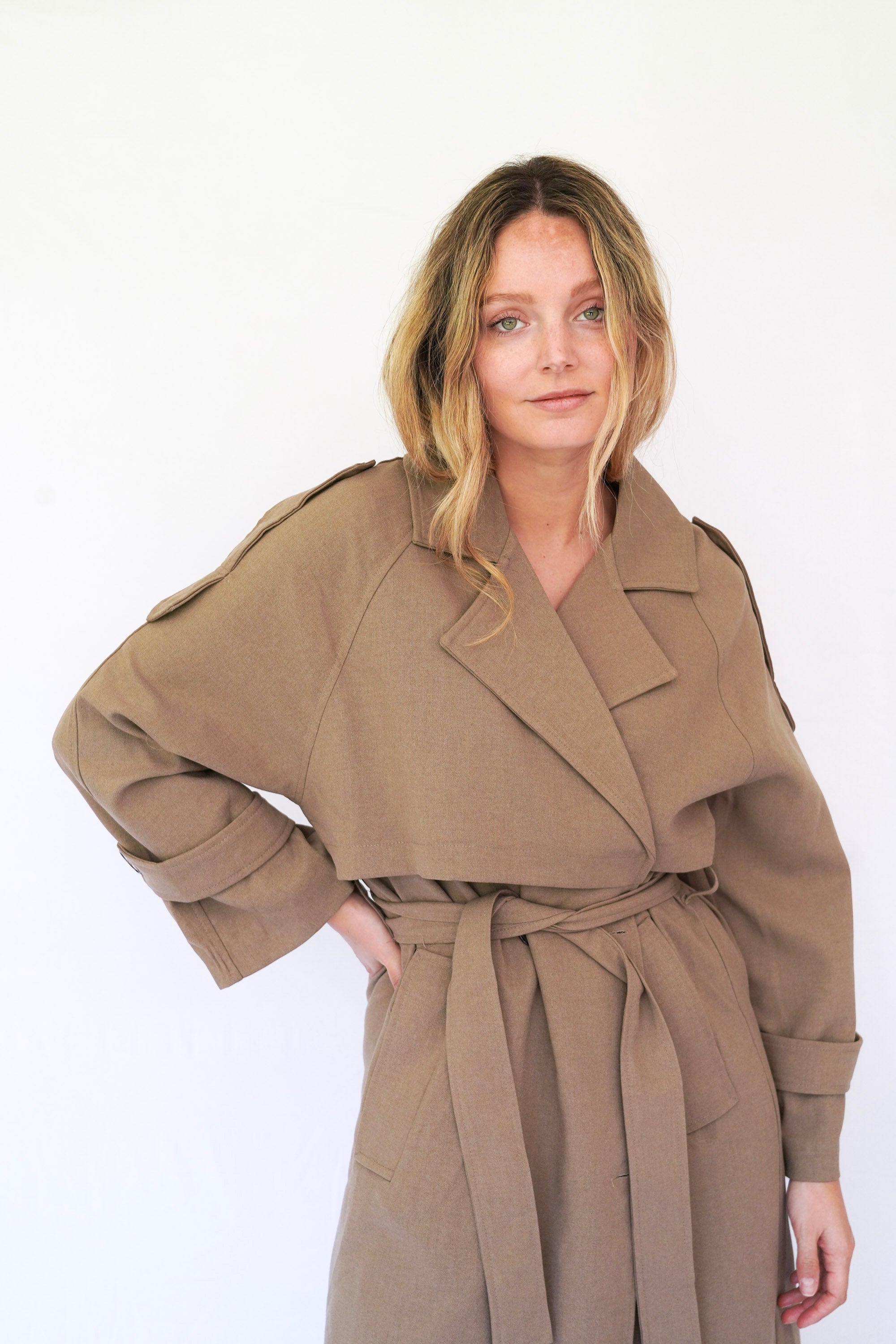 Abrigo trench beige