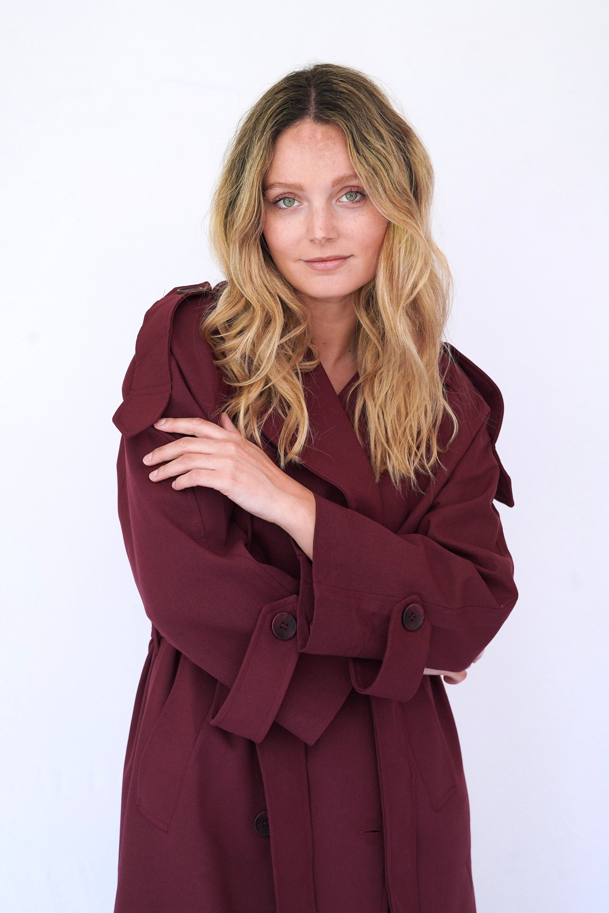 Abrigo trench burgundy