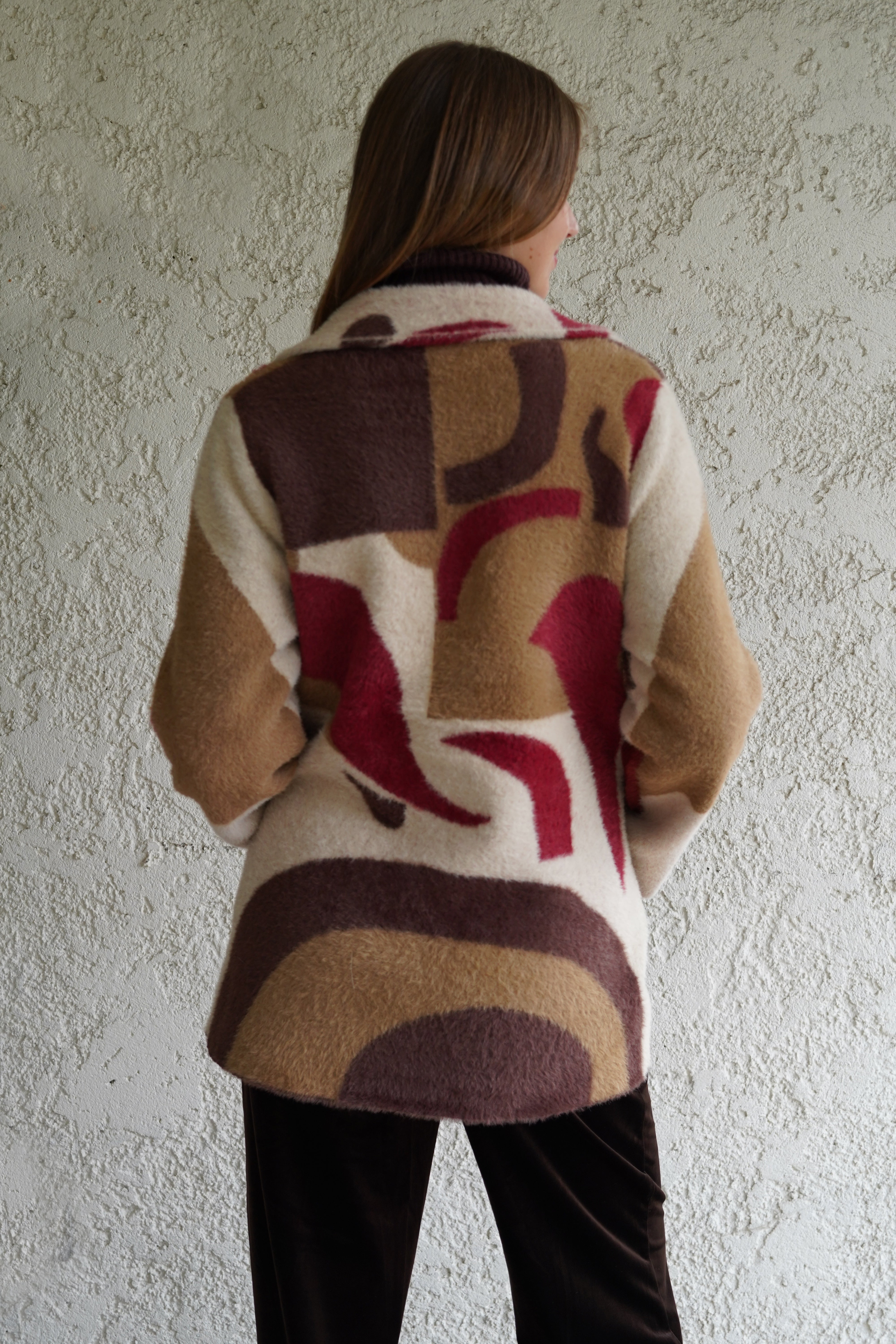 Abrigo multicolor corto cuello camisero con bolsillos delanteros