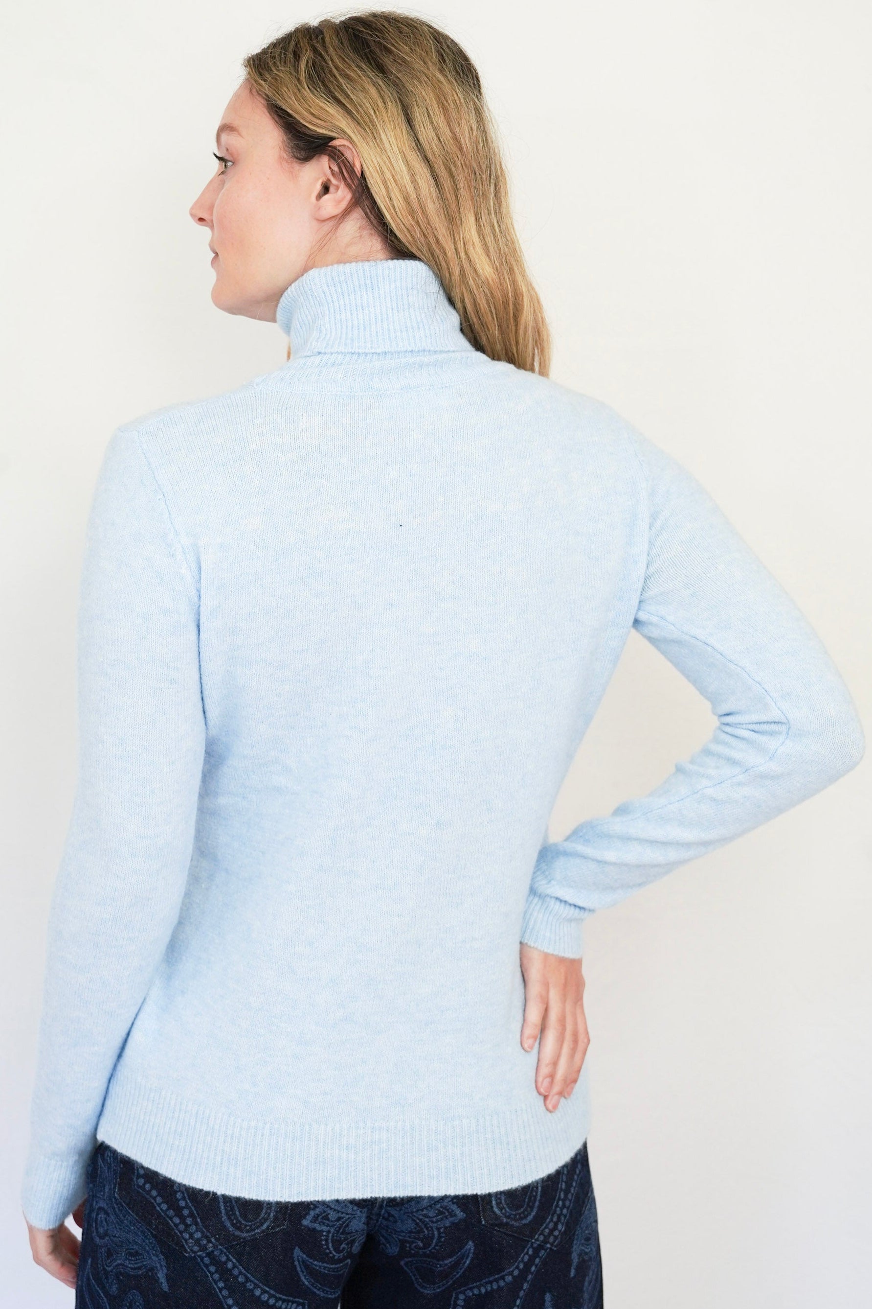 Chaleco lana turtleneck celeste