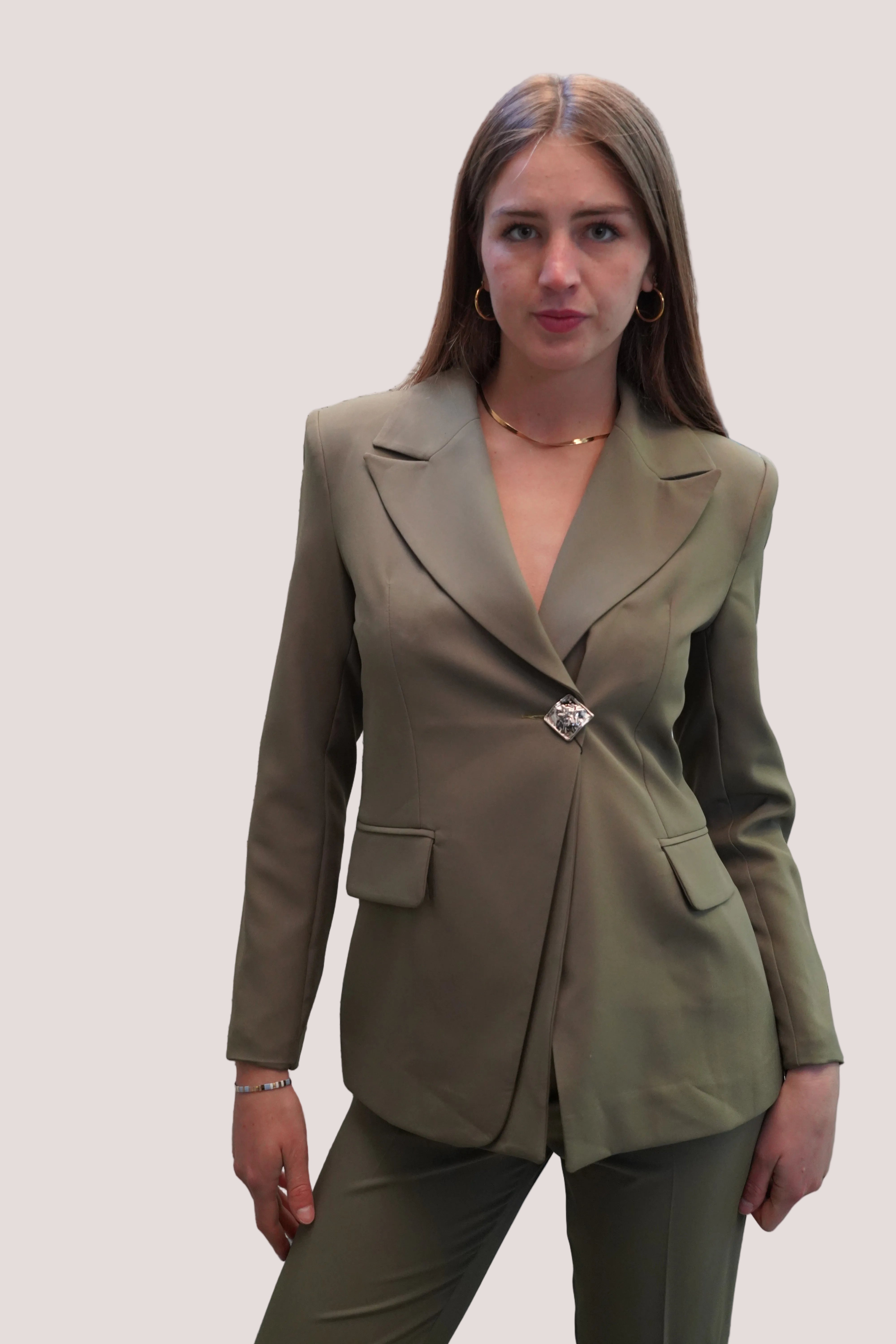 Conjunto traje botón plateado cuadrado verde