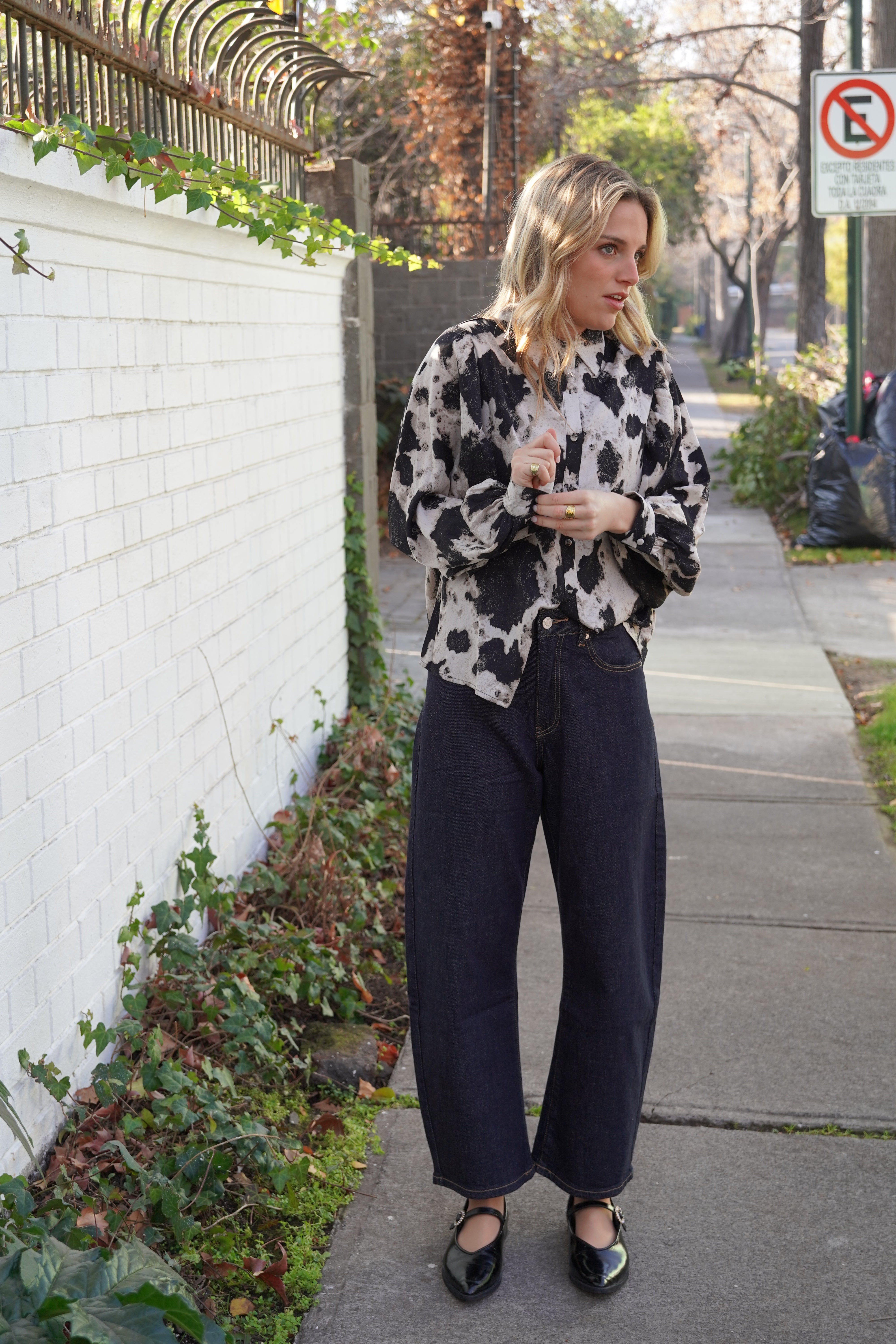 Pantalón corto tiro alto palazzo costuras camel azul oscuro