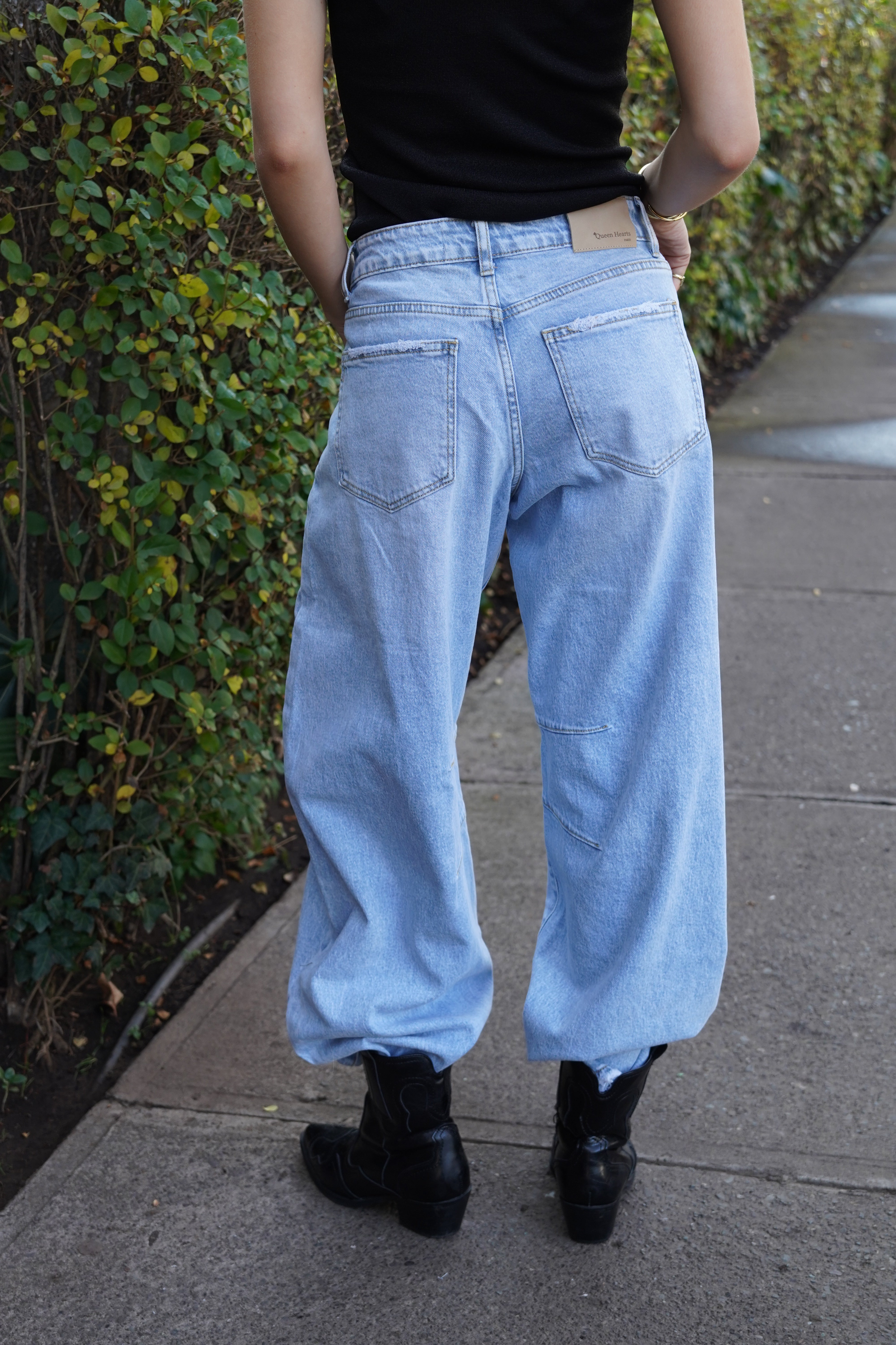 Pantalón barrell tiro medio celeste baby