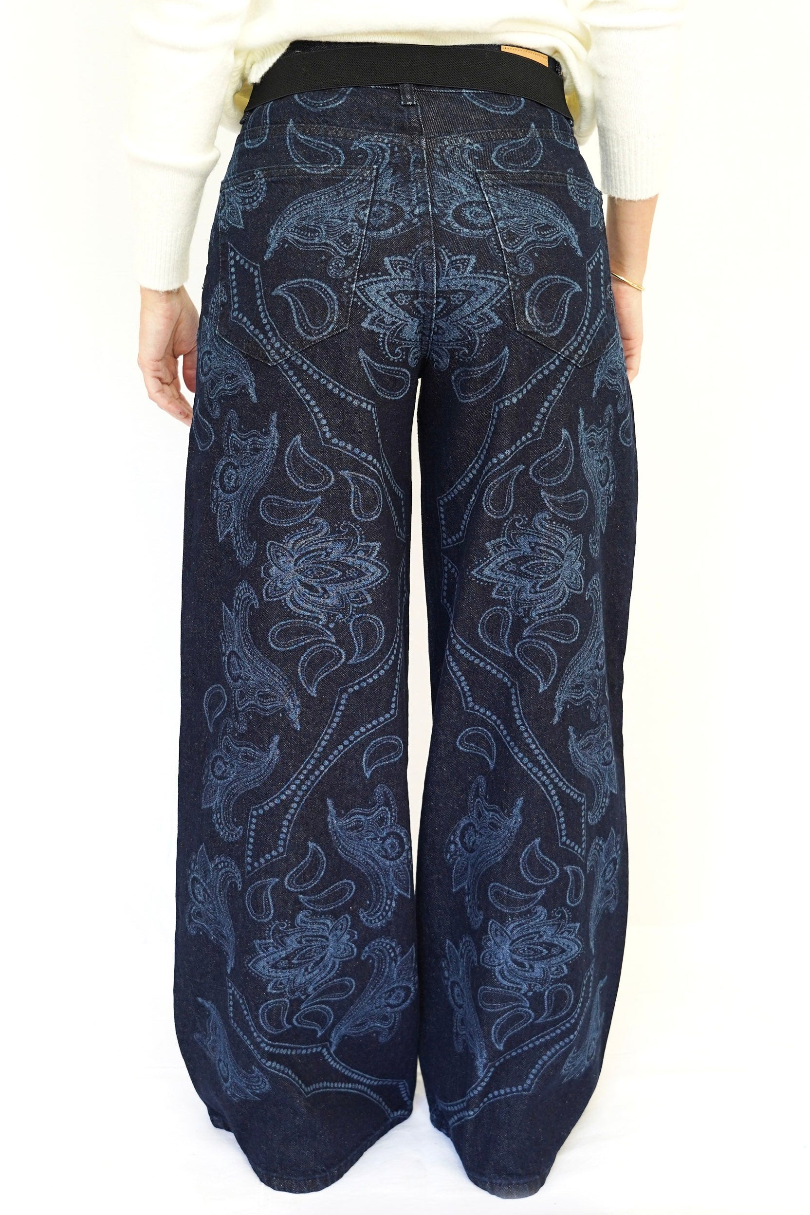Pantalón jeans estampado con brillos