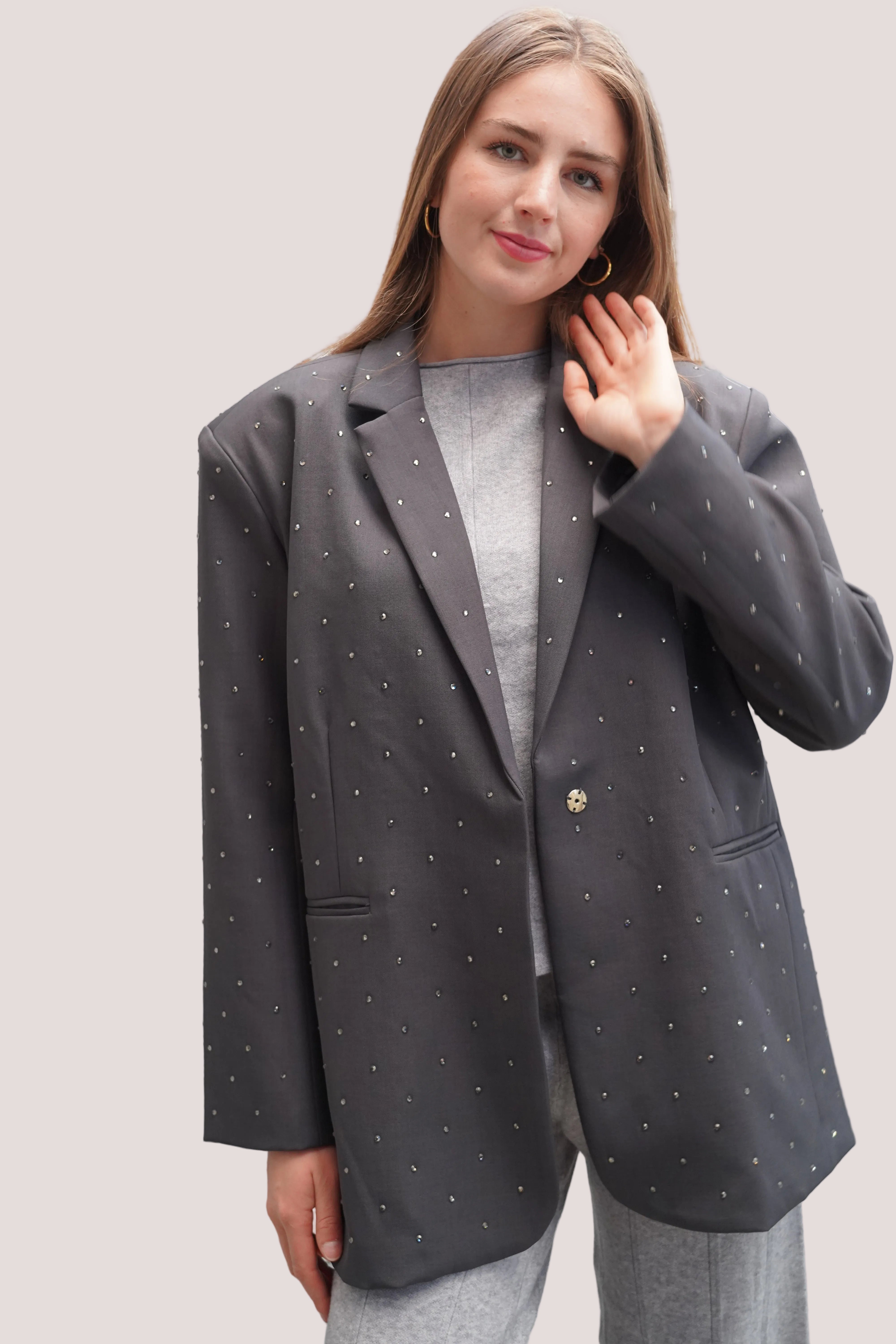 Blazer gris oversize con cristales strass 