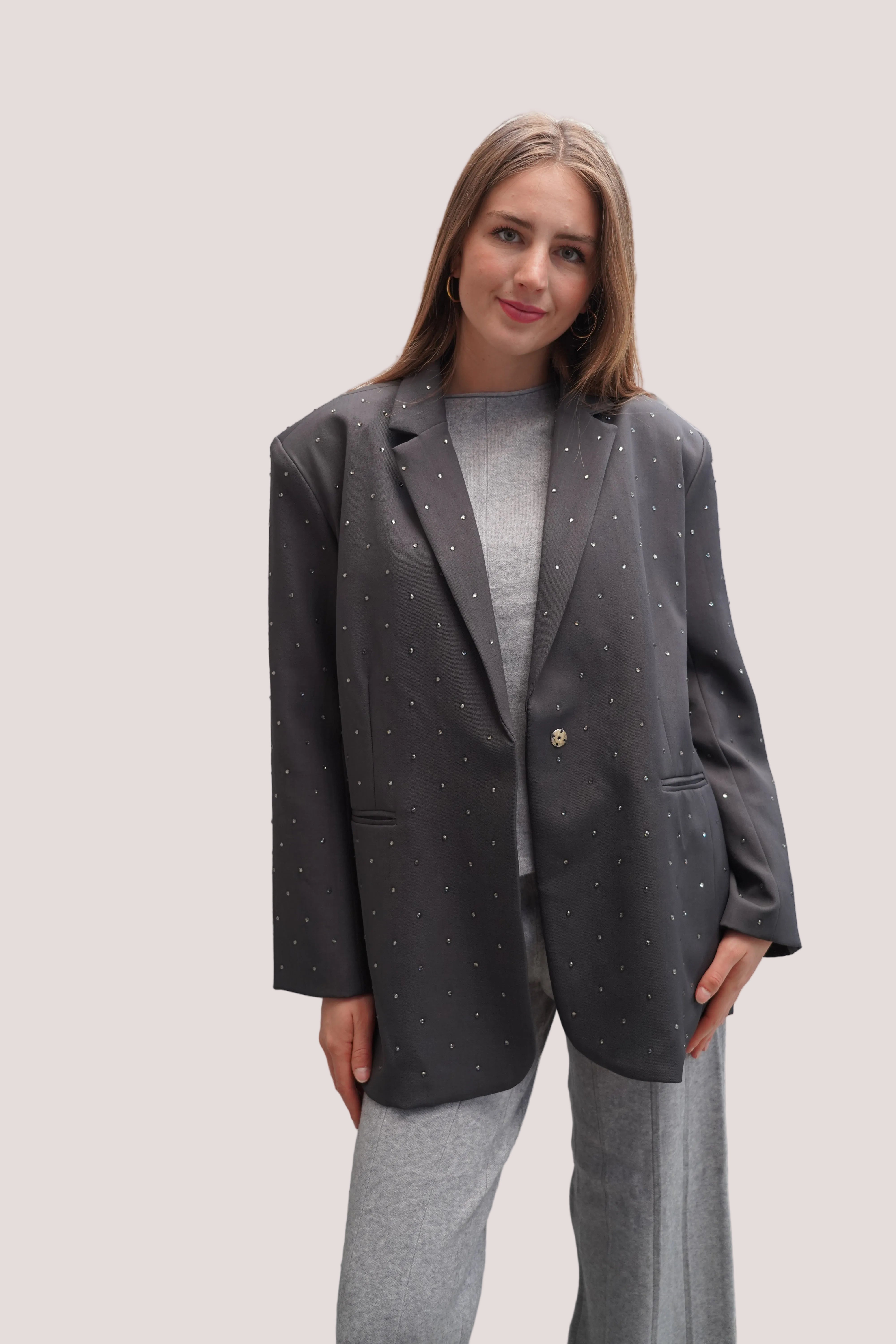 Blazer gris oversize con cristales strass 