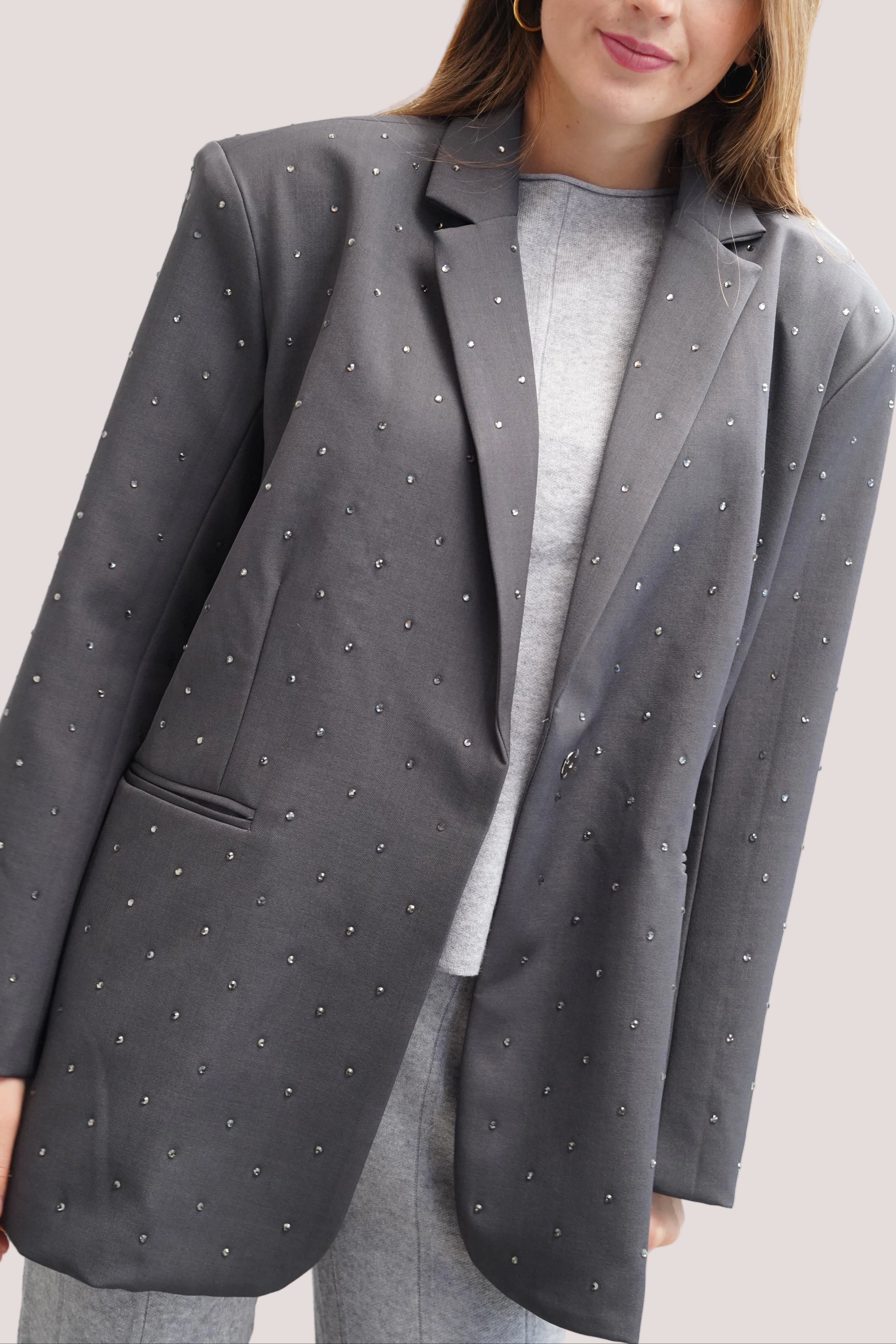 Blazer gris oversize con cristales strass 