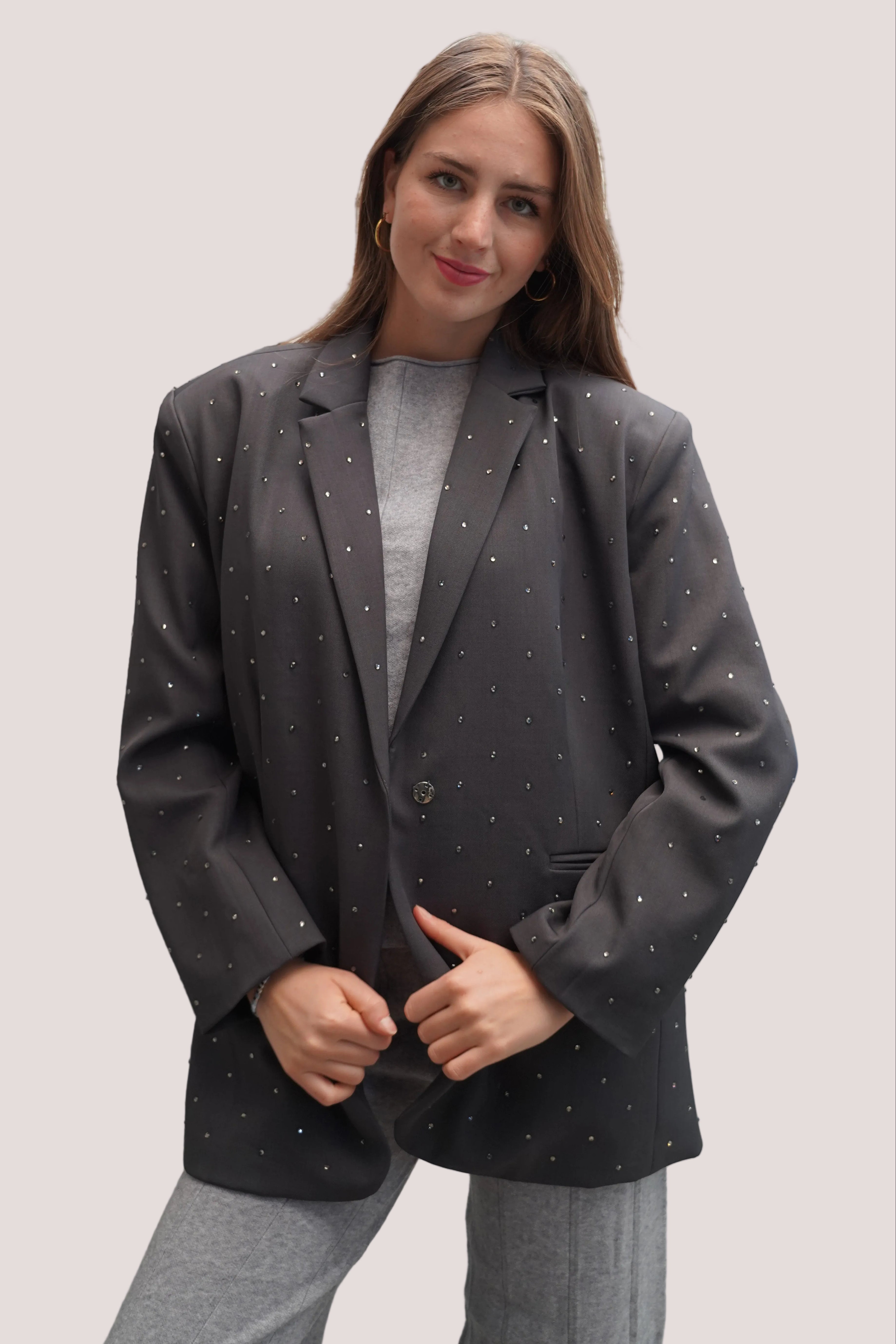 Blazer gris oversize con cristales strass 
